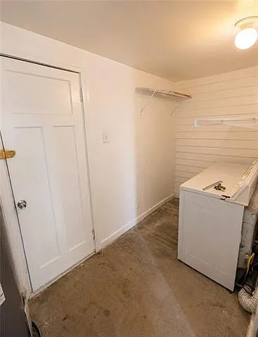 423 S Genois St — Photo 8