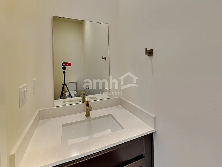 390 Smith Dr — Photo 17