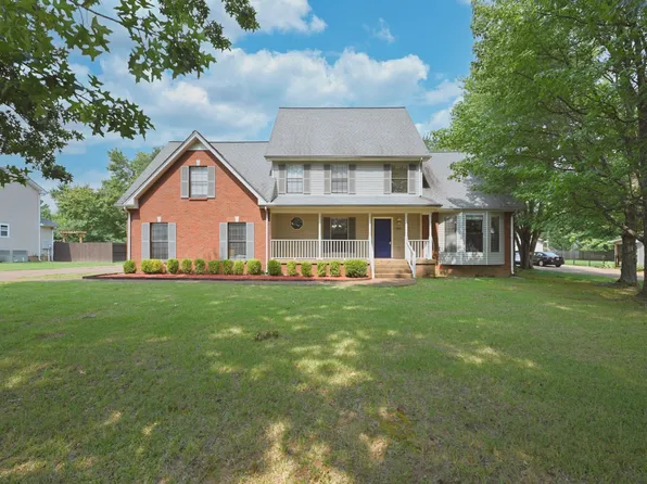 104 Spicer Ct, White House, TN 37188
