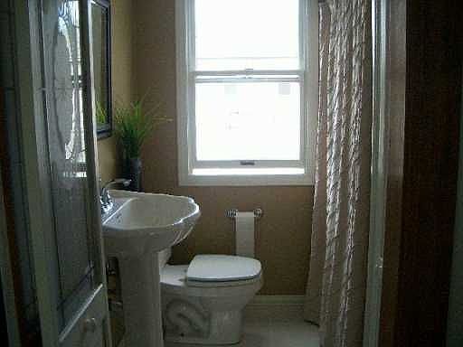 Main Bathroom 2nd Floor