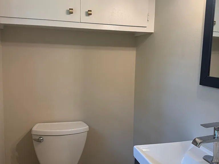 238 Cloverdale Pl — Photo 12