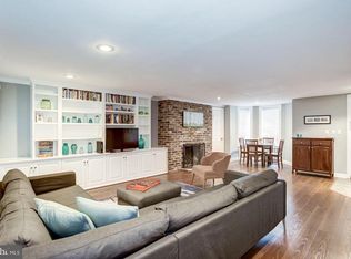 222 4th St SE, Washington, DC 20003