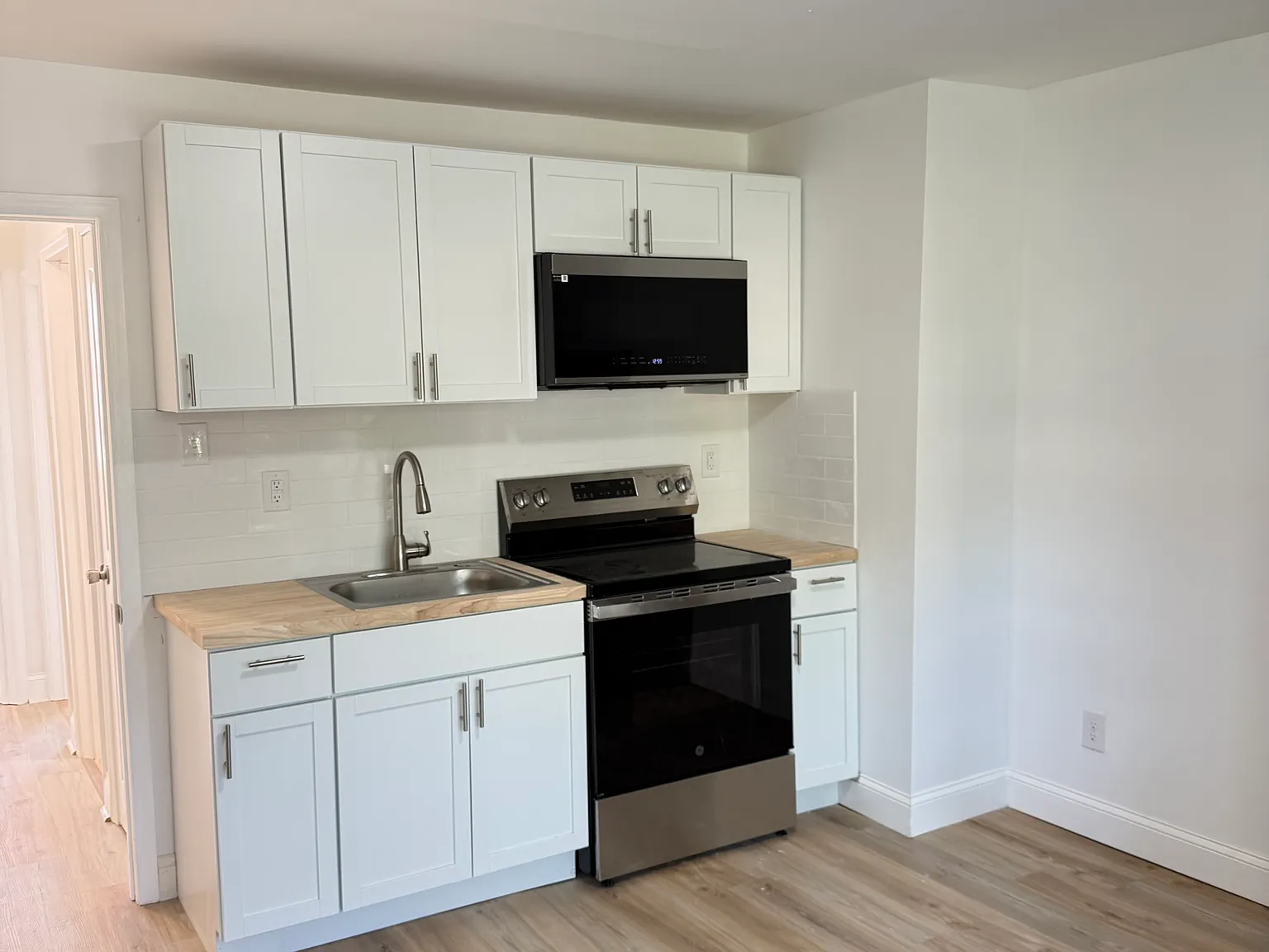2 bed, 600 sqft, $1,200 — Photo 1
