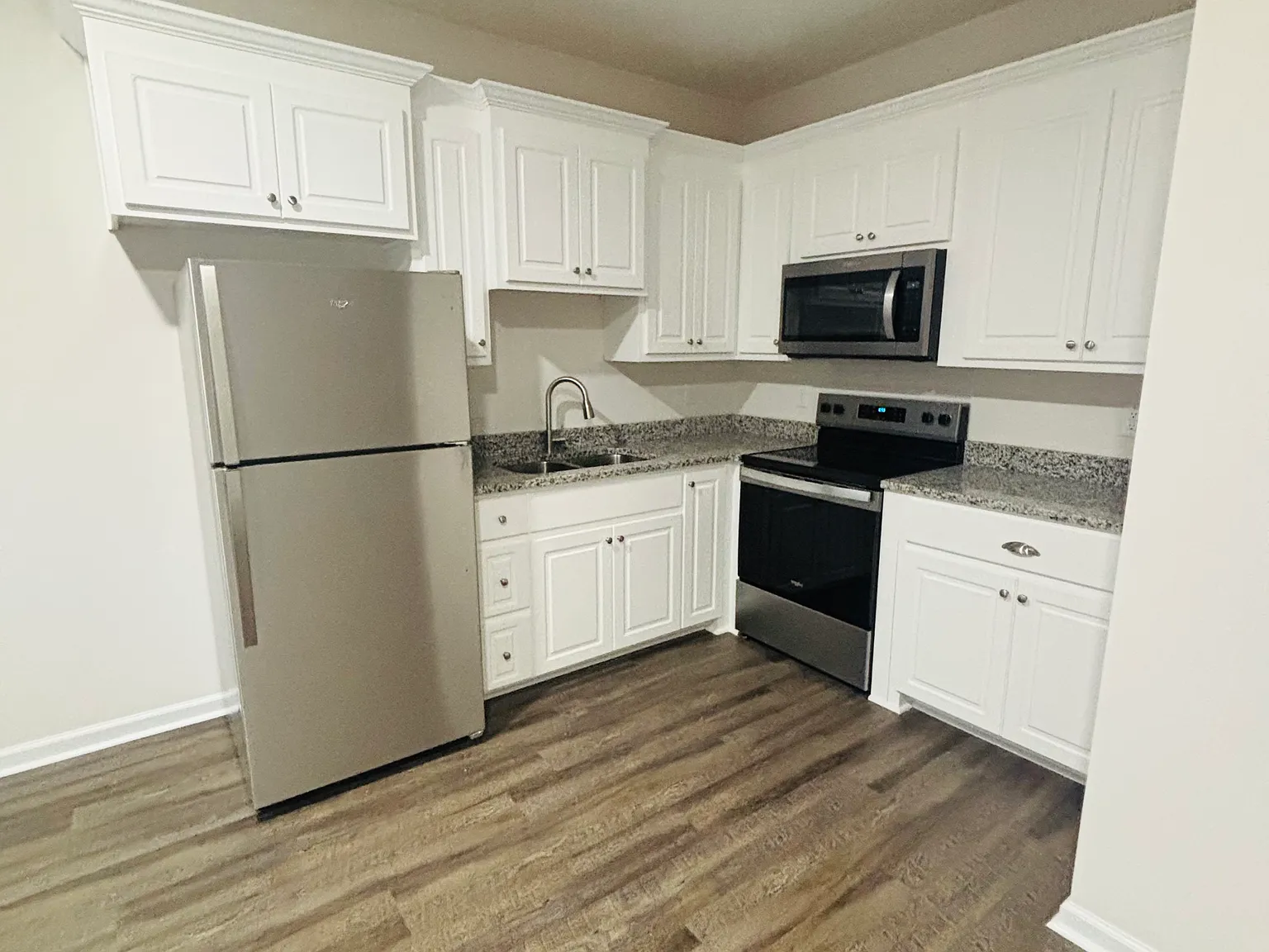 2 bed, 736 sqft, $925 — Photo 4