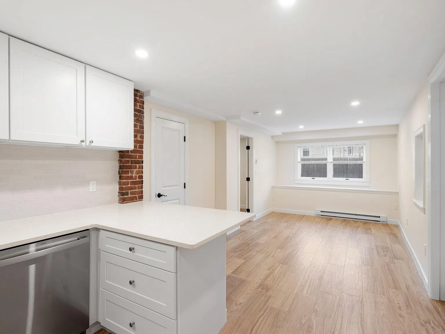 34 Warner St — Photo 4