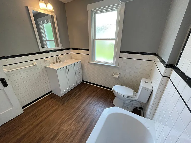 1329 Illinois Ave — Photo 16