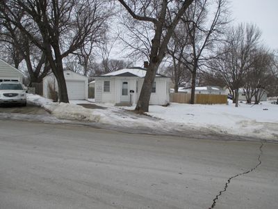 813 Boxelder Ave, Marshall, MN, 56258