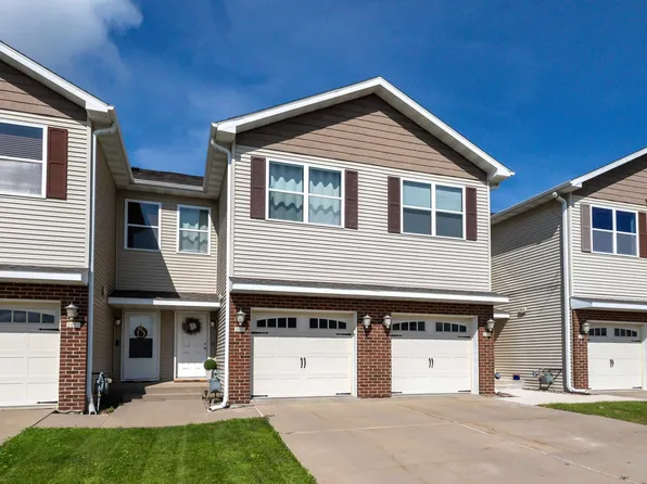 2625 Millstone Dr, Dubuque, IA 52002