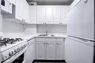 Rented by Urbane Brokerage