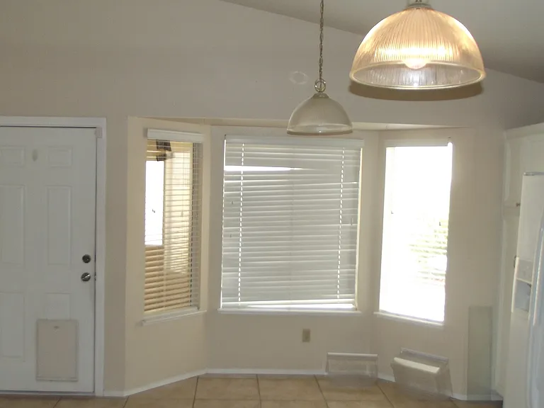 9824 Cross Creek Way — Photo 7