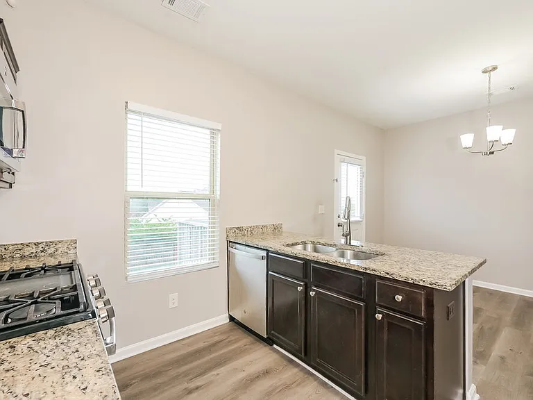 643 Nonsuch Way — Photo 9