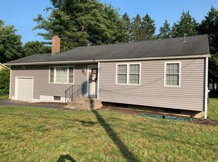 15 Simsbury Manor Dr, Weatogue, CT 06089