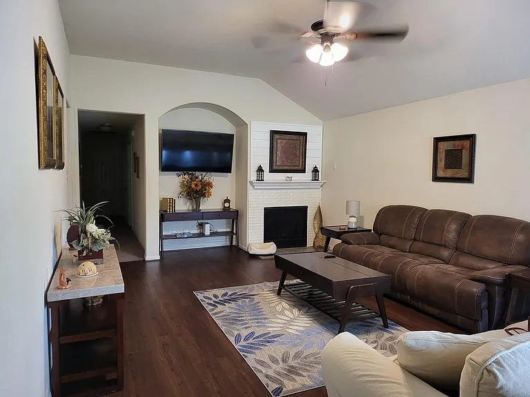 10739 Chestnut Path Way — Photo 23