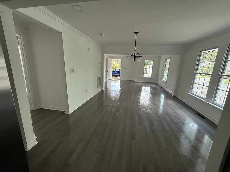 602 Broad St — Photo 7