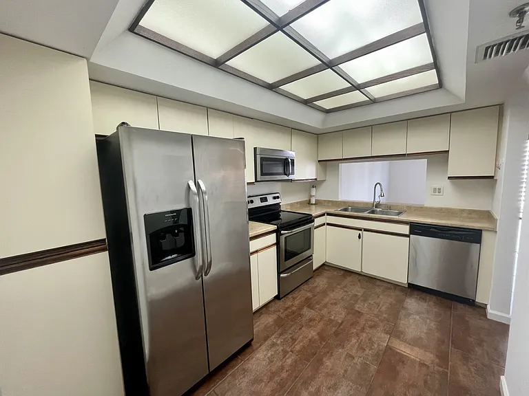 520 Brickell Key Dr #A1512 — Photo 7