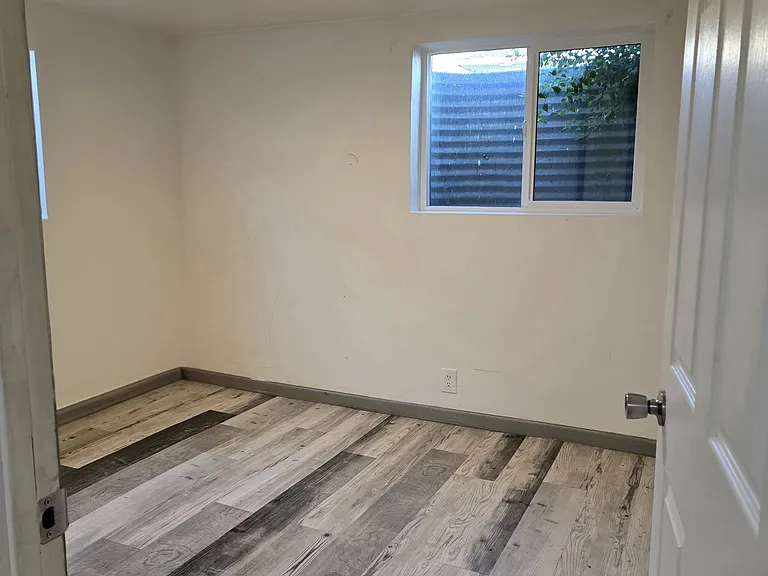2933 S 9050 W — Photo 8