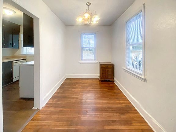 4th image of 311 Seven Pines Ave