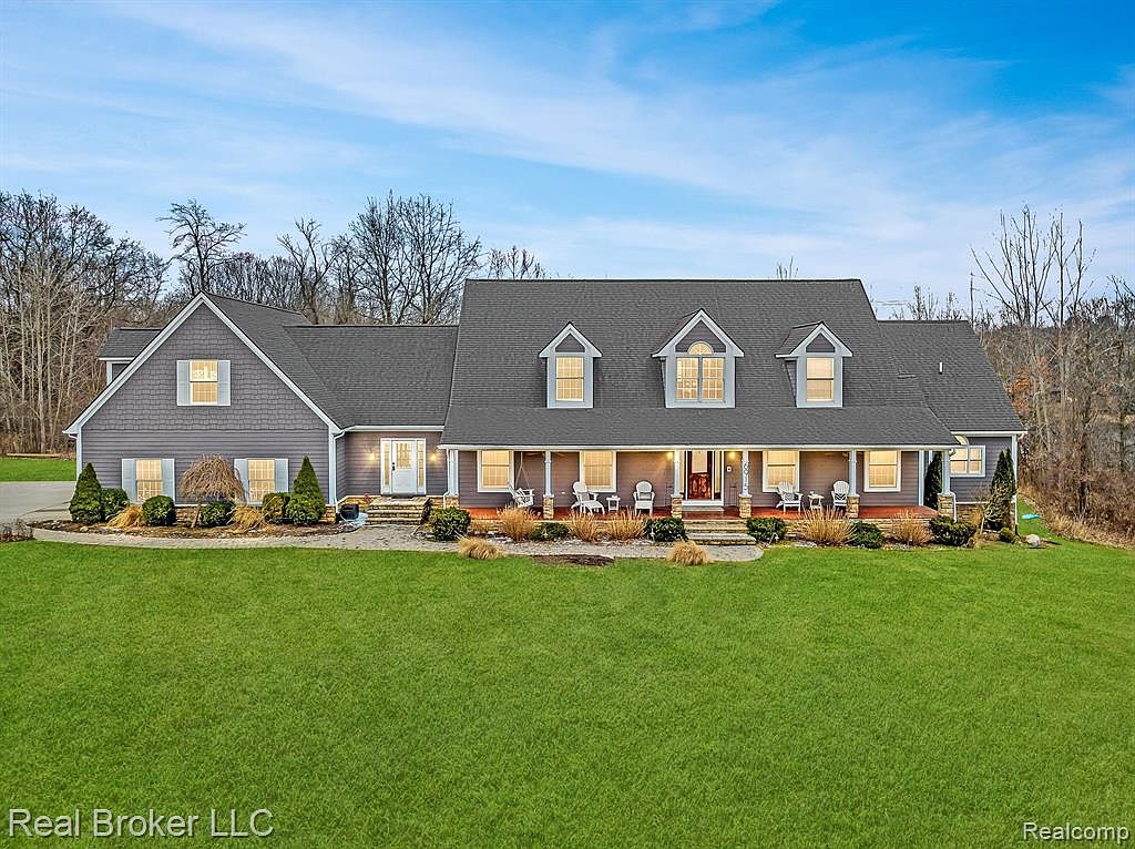 6915 Stone Dr, Clarkston, MI 48348 Zillow