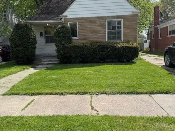 8266 Warwick St, Detroit, MI 48228