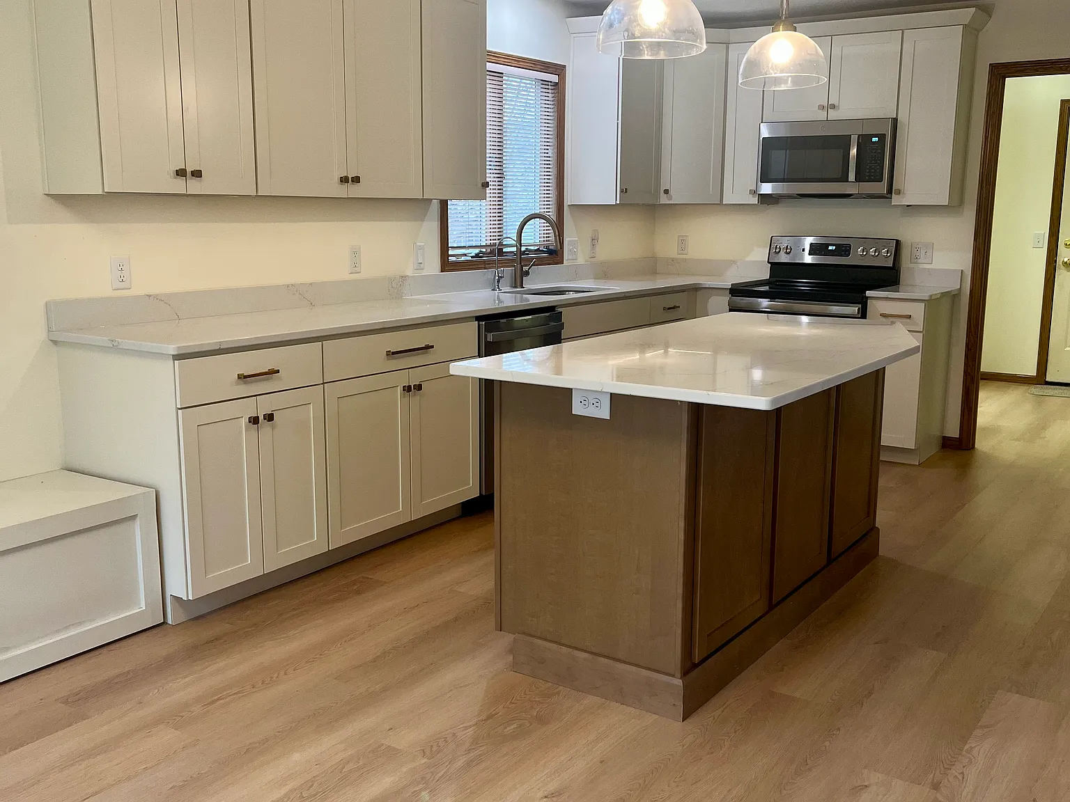 4984 Fox Ridge Rd — Photo 3