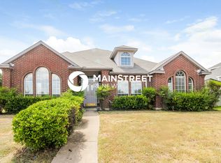 101 Chapel Hill Dr, Desoto, TX 75115