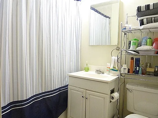 Rented by City Connections Realty | media 7