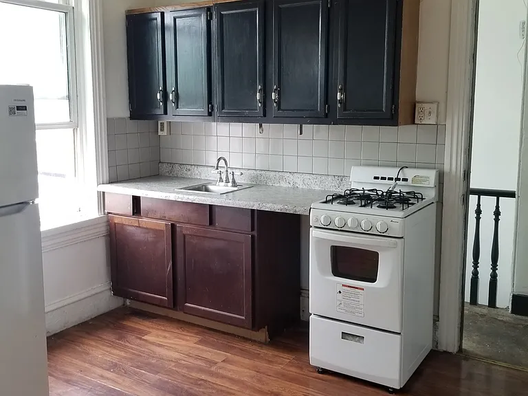 336 N 6th St #ST3 — Photo 7