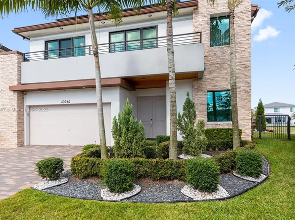 10945 Windward St, Parkland, FL 33076