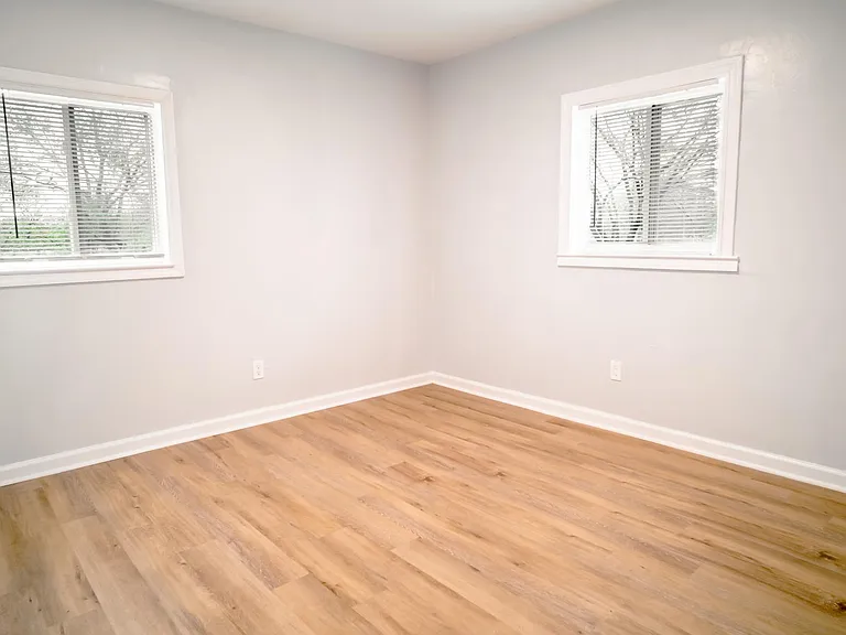 3825 Crane Dr NE — Photo 10