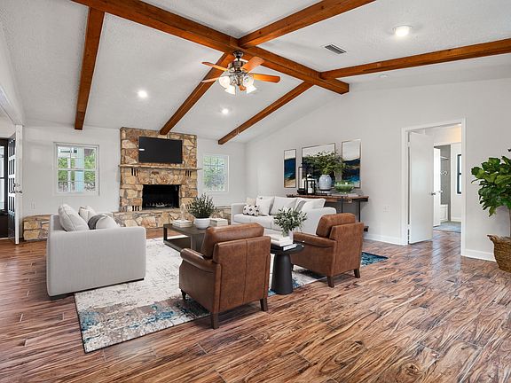 3rd image of 219 Blanco Dr