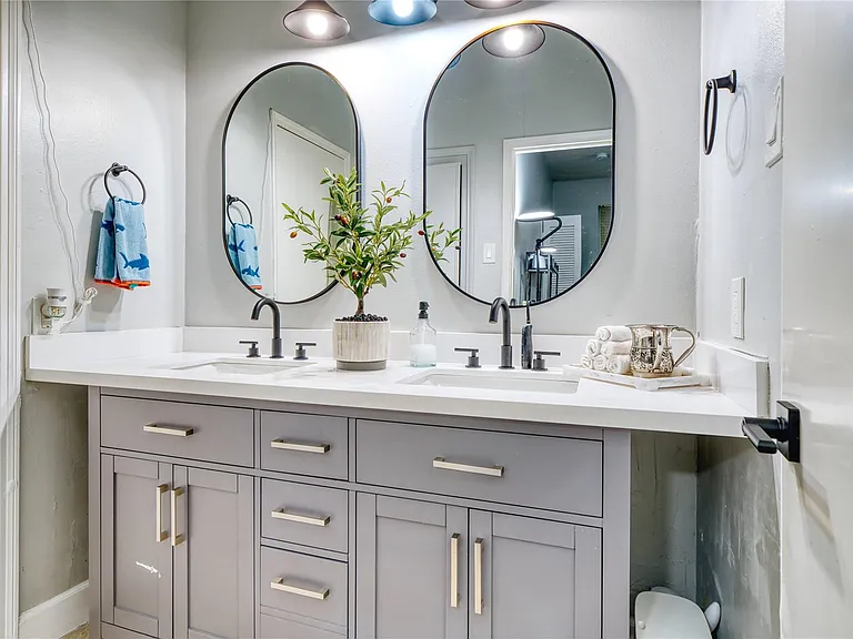 7606 Portal Dr — Photo 19