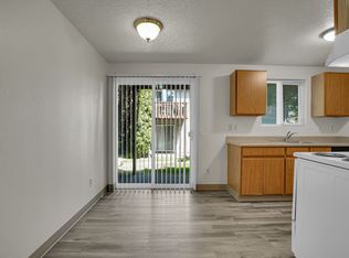 12509 SE Foster Rd #15D, Portland, OR