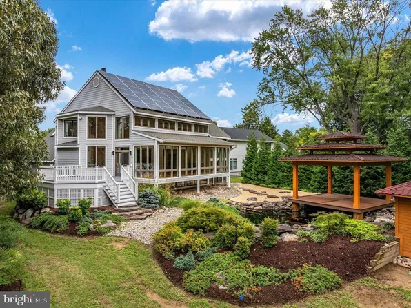 912 Lynch Dr, Arnold, MD 21012