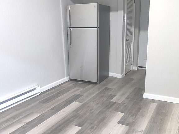 4th image of 1512 Womrath St