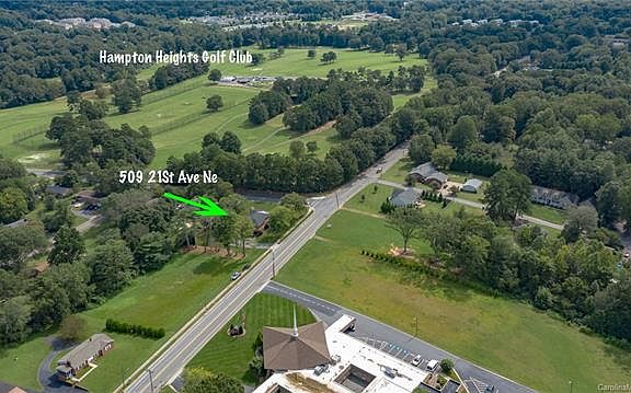 3rd image of 509 21st Ave NE