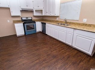 1924 Hollister St, Ceres, CA 95307