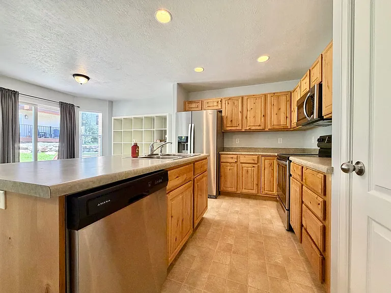 6712 S Bonham Ln — Photo 2