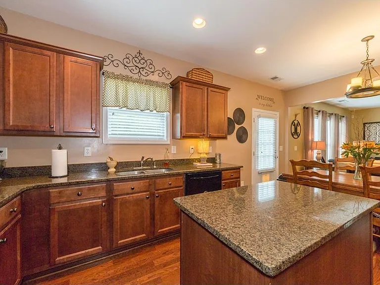 2365 Mindy Ln — Photo 3