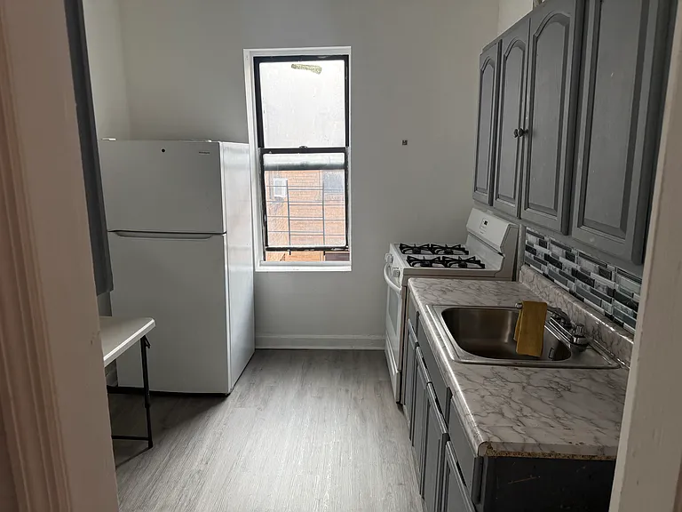 450 E 184th St #4C — Photo 7