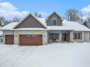 124 Abbington Cir, Battle Creek, MI 49015