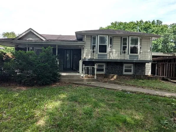 1209 SW Madison St, Lees Summit, MO 64081