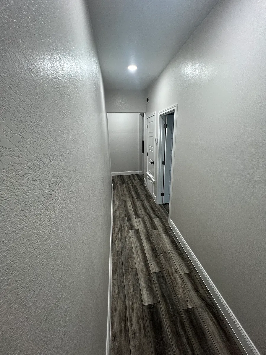 Building Photo - 1316 College Ave #100