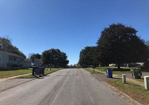 2nd image of 95 Westerly Ter