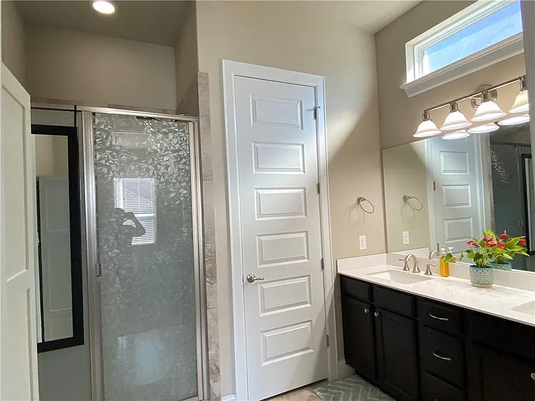 2905 Waterson St — Photo 14