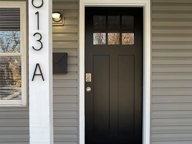 613 W Madison — Photo 15