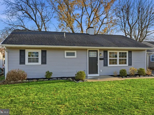 208 Trenton Rd, Fairless Hills, PA 19030