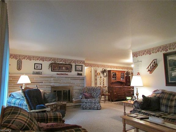 3rd image of 4234 Vezber Dr