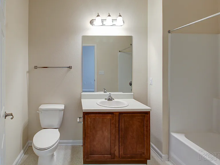 Sterchi Ridge Apartments — Photo 21