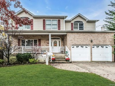 1716 Monroe Avenue, Seaford, NY, 11783