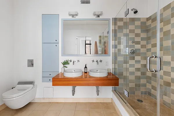 Sold by Compass | media 11